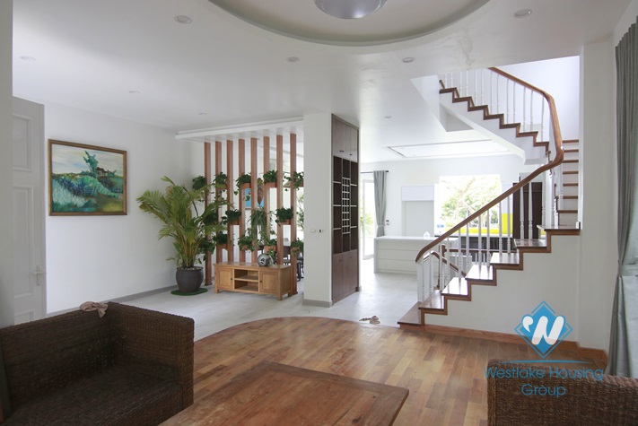 Villa with 4 bedrooms for rent in Vinhome  Riverside Long Bien, Hanoi.